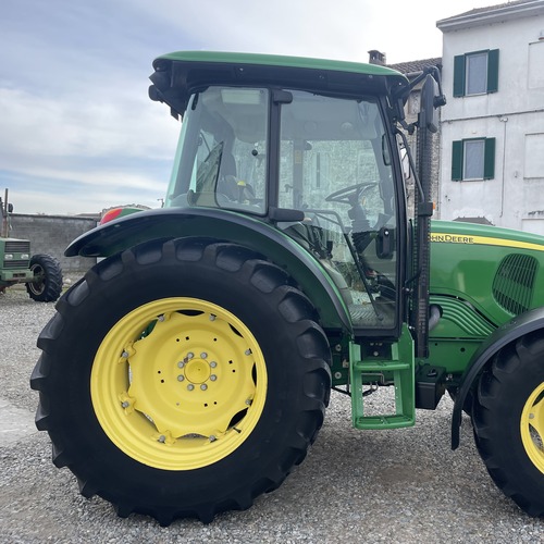 JOHN DEERE 5100