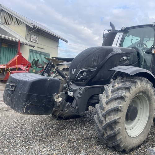 VALTRA T174