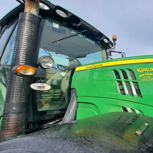 JOHN DEERE 6210 R